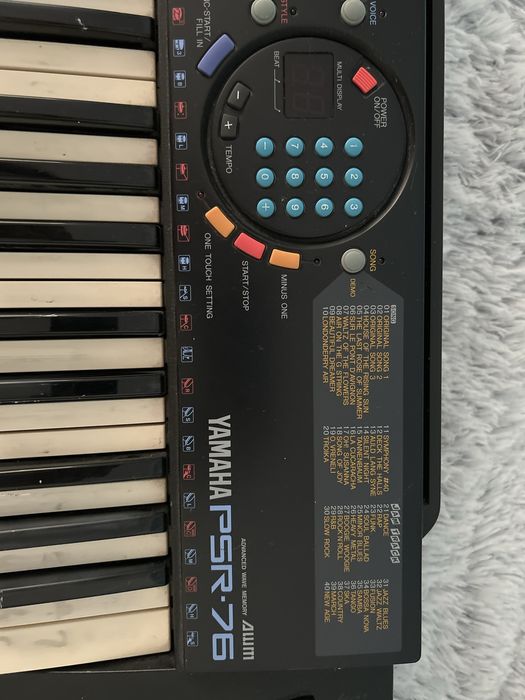 Yamaha electronic keyboard, model PSR 76
