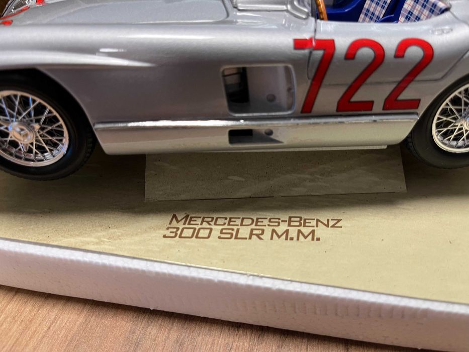 BBURAGO метален колекционерски модел количка MERCEDES-BENZ 300 SLR