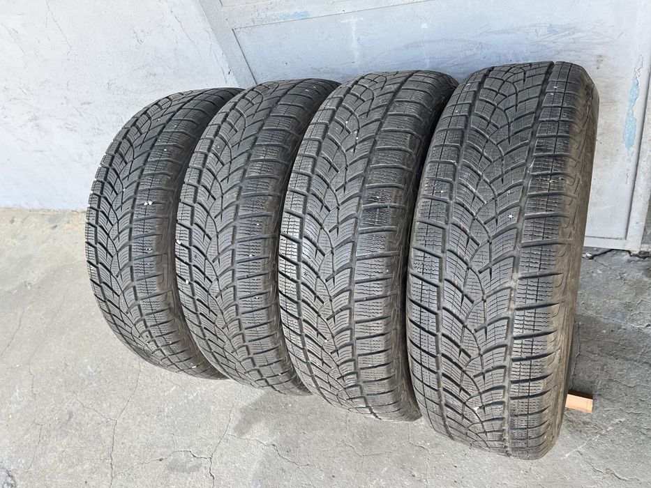 4 бр. зимни гуми 225/65/17 GoodYear 6-7 mm DOT 2920