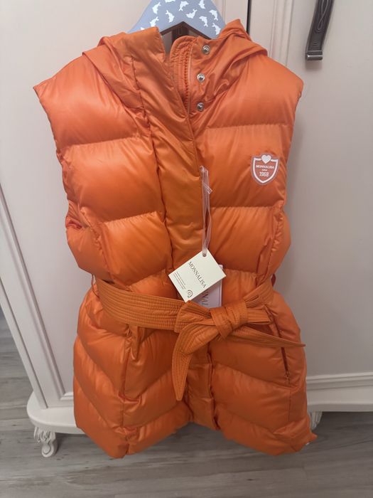 Monnalisa 8 г подплатен елек нов