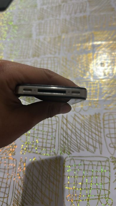 Айфон 4s прадаююю