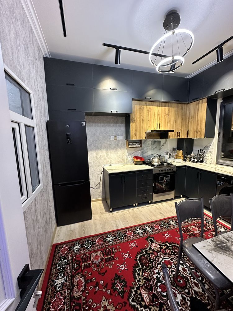 Samarqand darvoza ro’parasida 3 xonali kvartiqa barcha sharoitlari bor