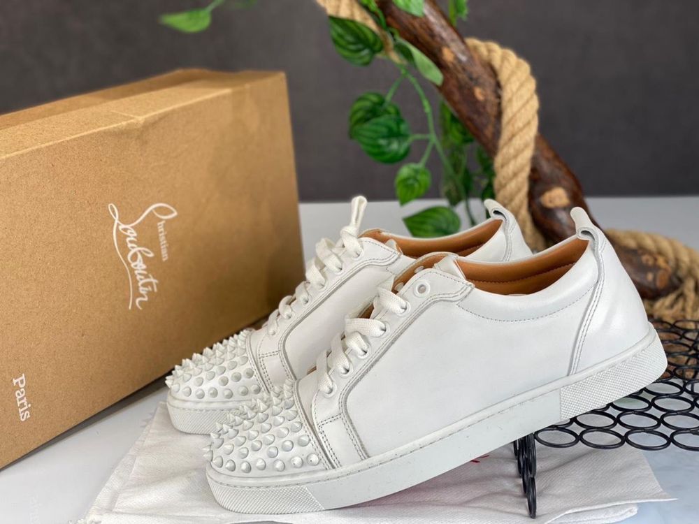 Adidasi/Ghete Christian Louboutin ! POZE 100% reale