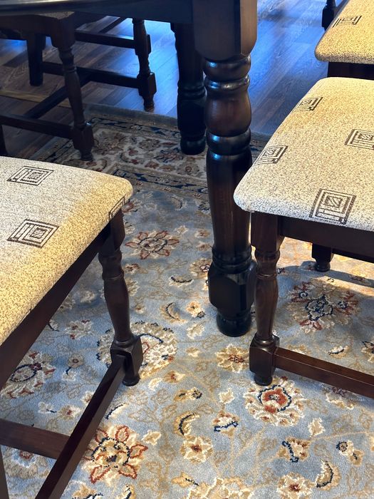 Masa cu 8 scaune lemn masiv