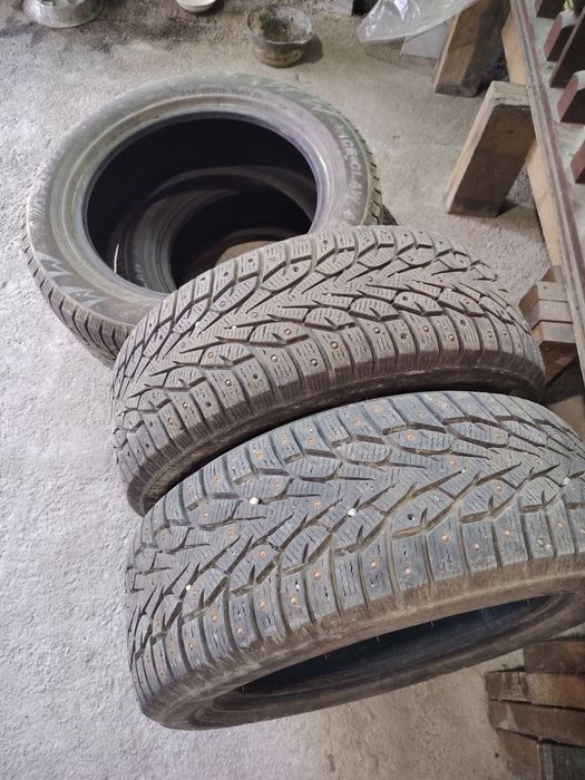 Резина шипованная 235/55  R18