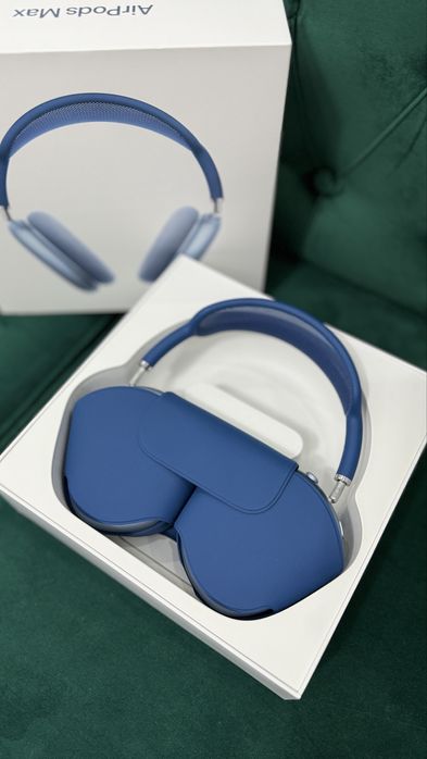 Airpods Max в синем цвете