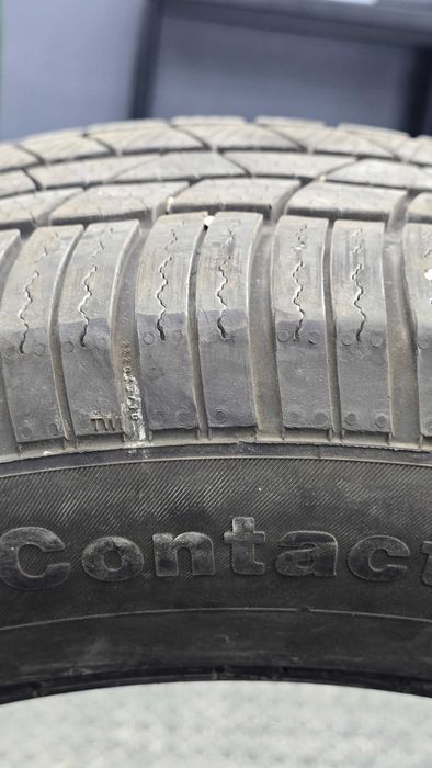 2 бр. 255/50/20 зимни Continental