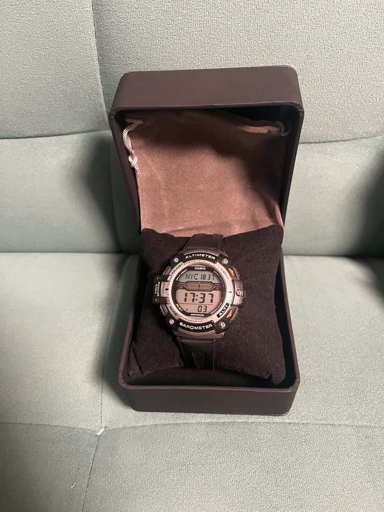 Наручные часы Casio SGW