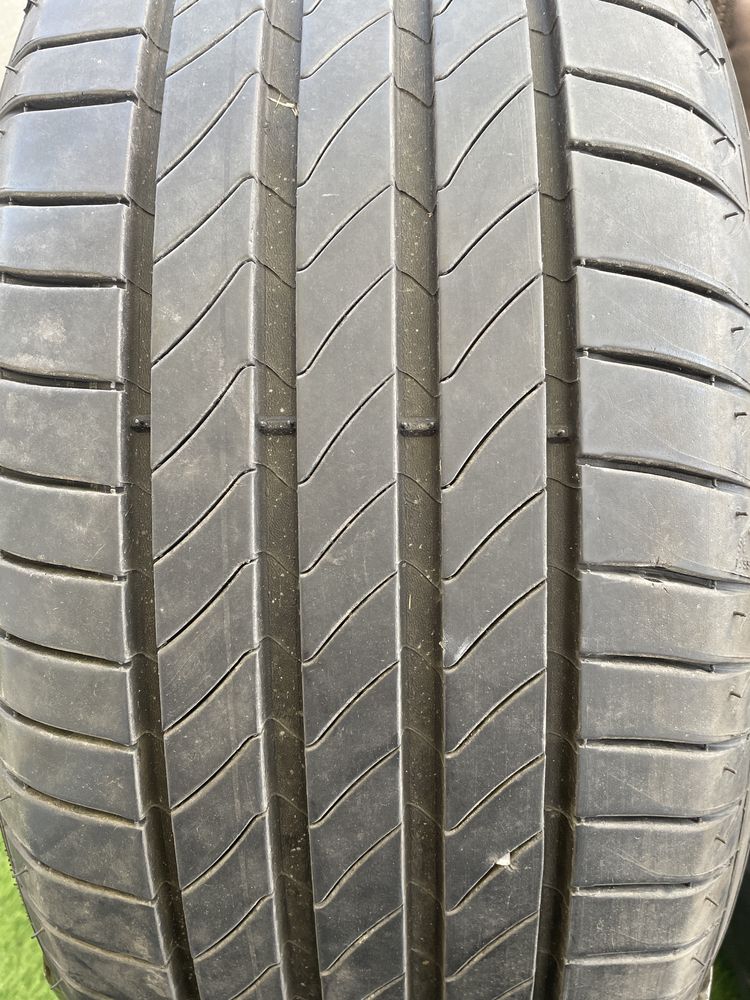 Anvelope Vara Michelin Primacy 3st  215/55/R17 94v