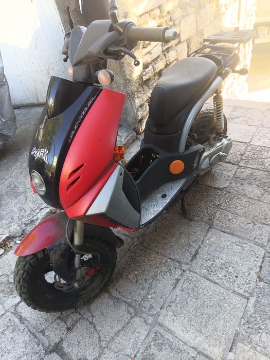 Продавам Скутер Пежо
