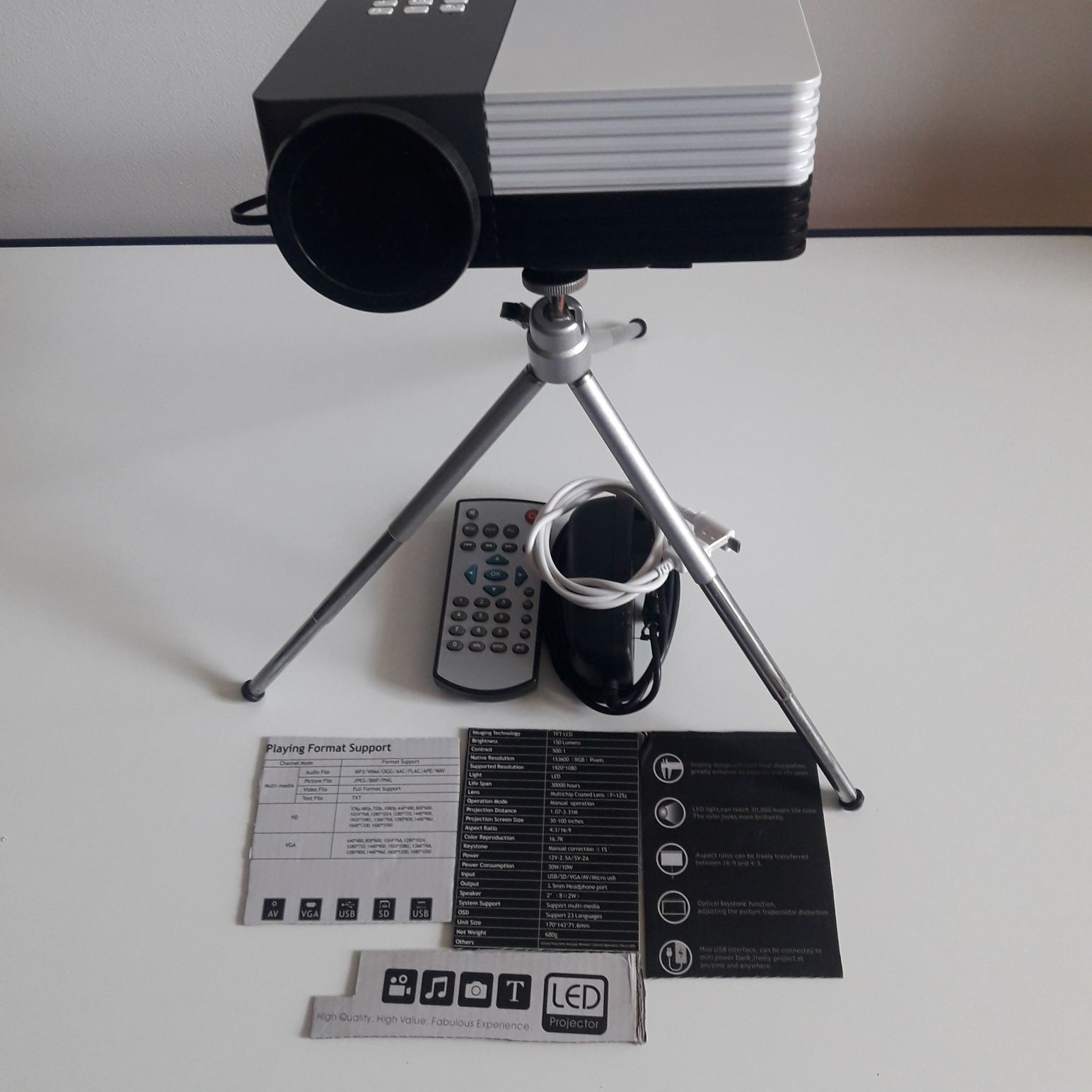 Videoproiector ROHS,Germany,led full HDD,nou,nefolosit.