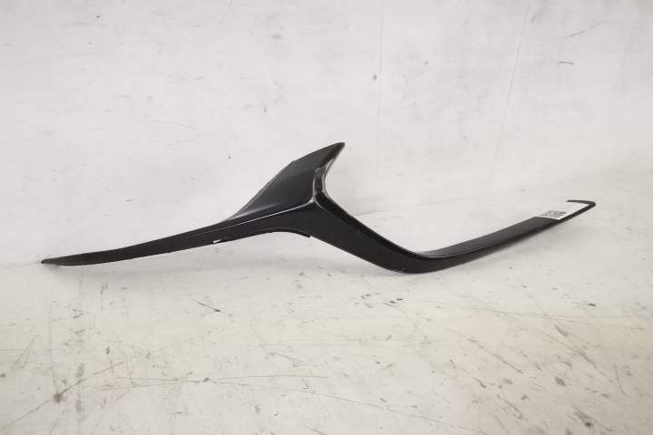 Ornament Grila Dreapta Centrala Original In Stare Buna Mazda  3 BP [20