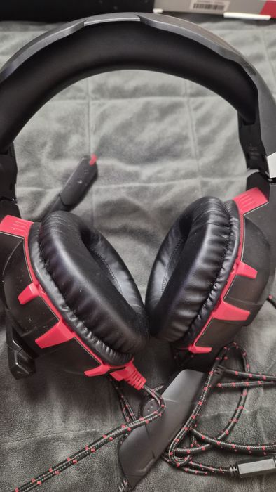 Casti profesionale gaming cu microfon