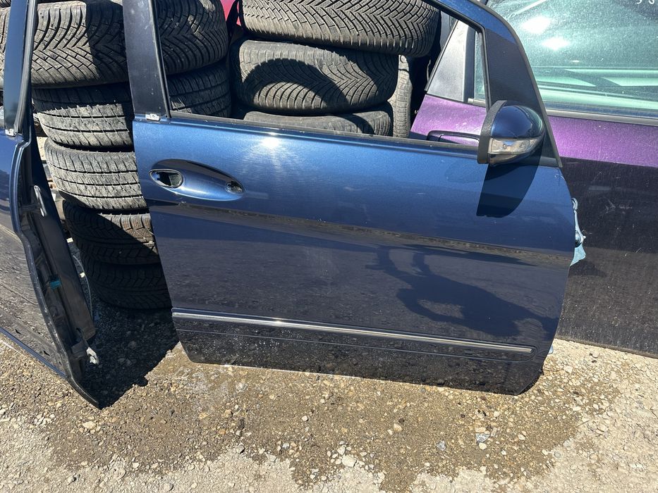 Десни врати за Мерцедес В classa W245!