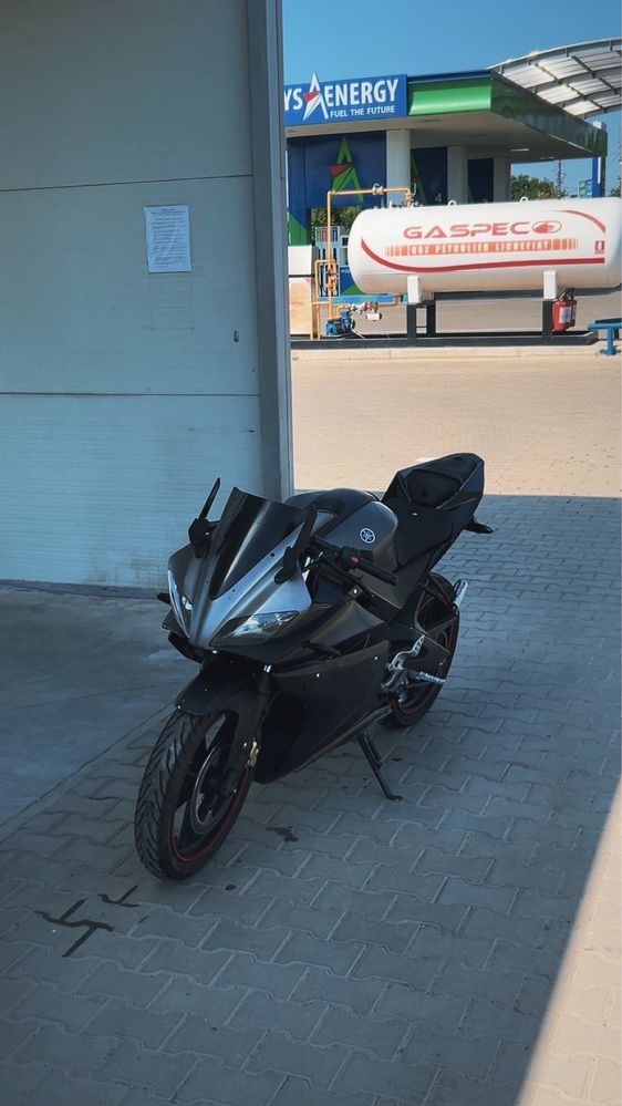 Vând Yamaha YZF R 125