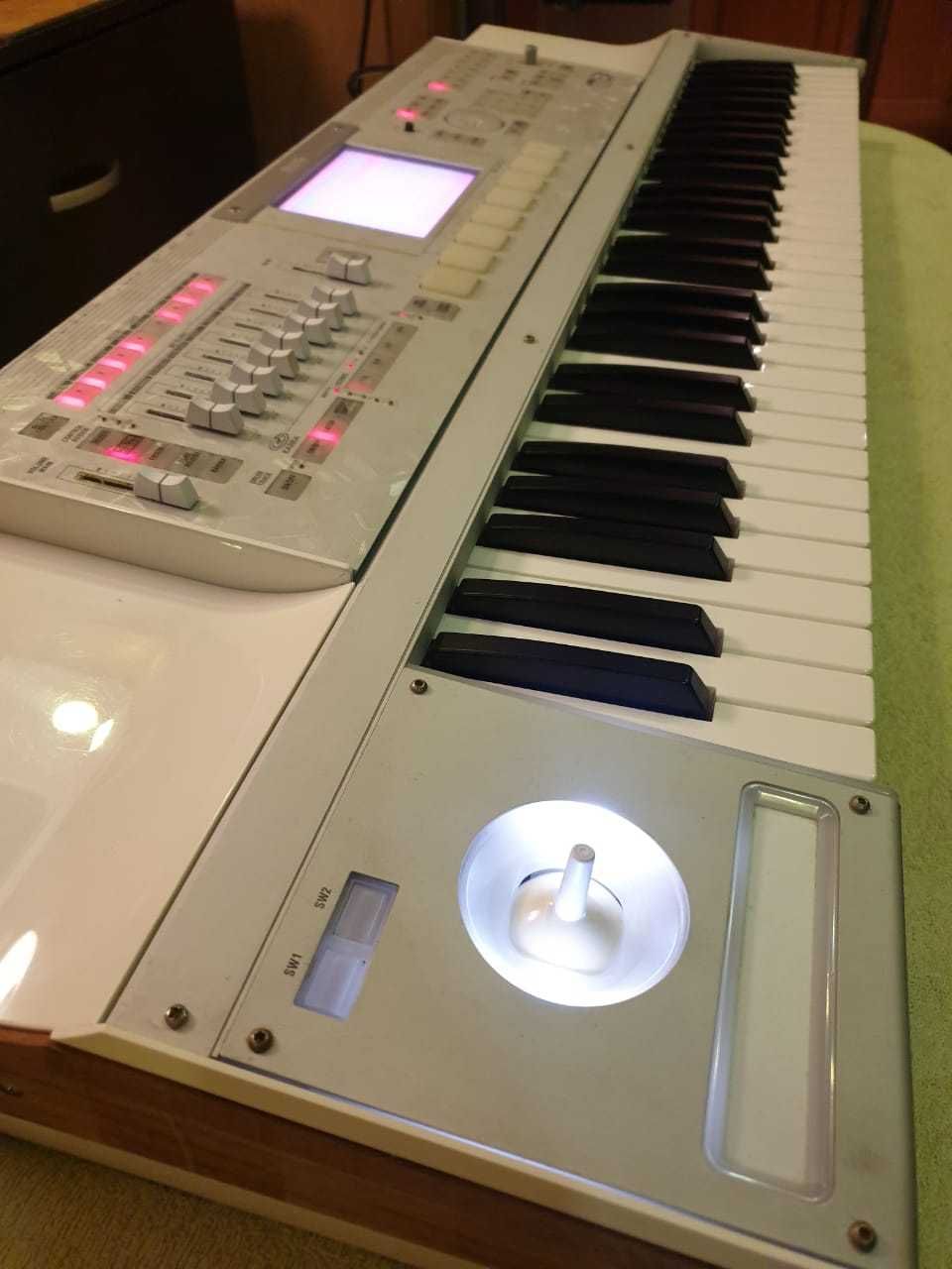 Korg M3 61 синтезатор