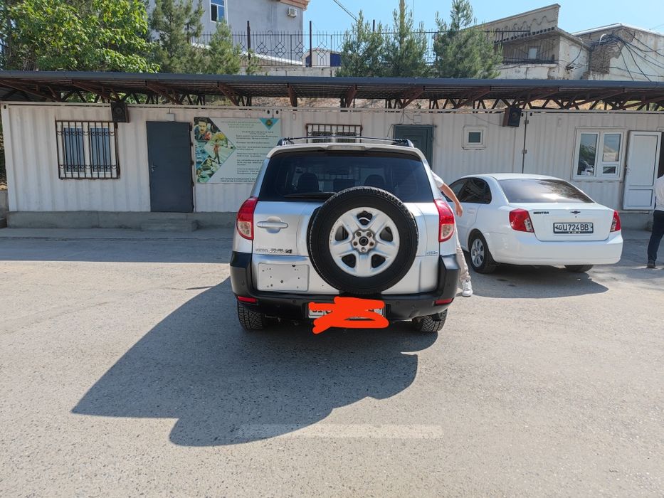 Продается Toyota rav 4 2007 года