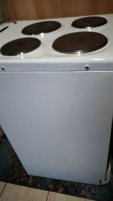 Продам эл.плиту Kaiser в отличном состоянии.