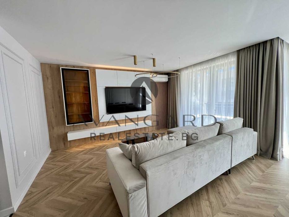 Продава се Тристаен апартамент в Пловдив, Христо Смирненски - 160 кв.м за 2188 €/кв.м - Снимка #3