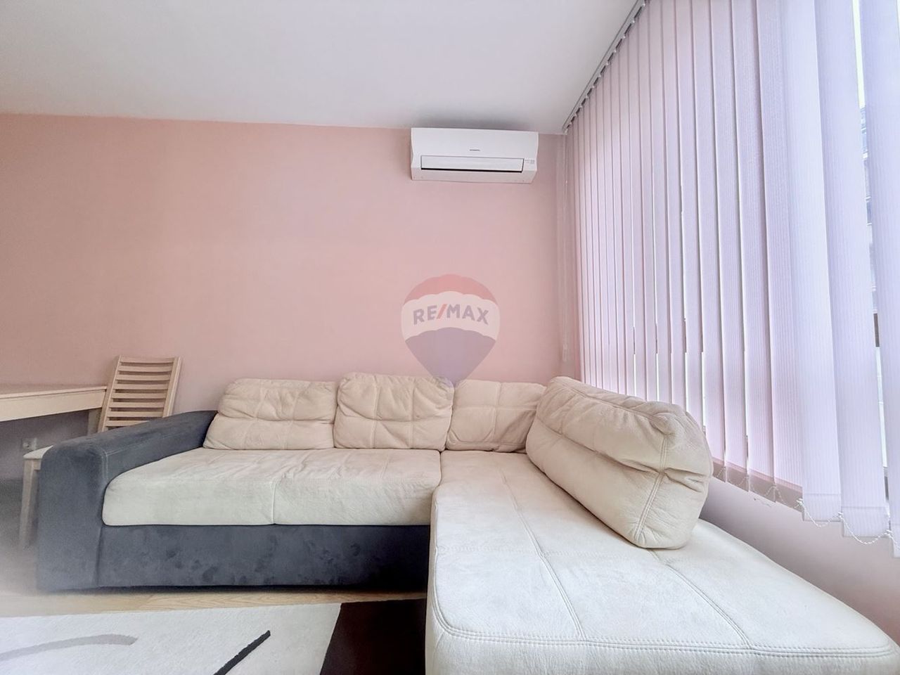 Продава се Двустаен апартамент в Варна, Бизнес хотел - 59 кв.м за 2967 €/кв.м - Снимка #2