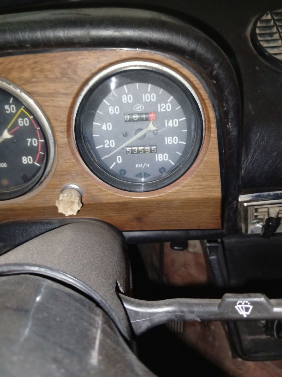 Vaz 2103 sotiladi