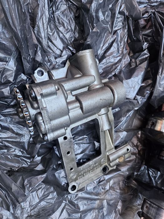 Маслена помпа бмв е 90 231 кс