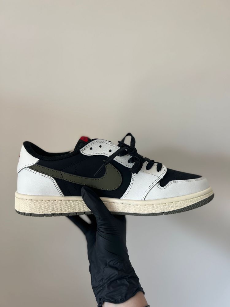 Sneakers / adidasi nike & travis scott / olive