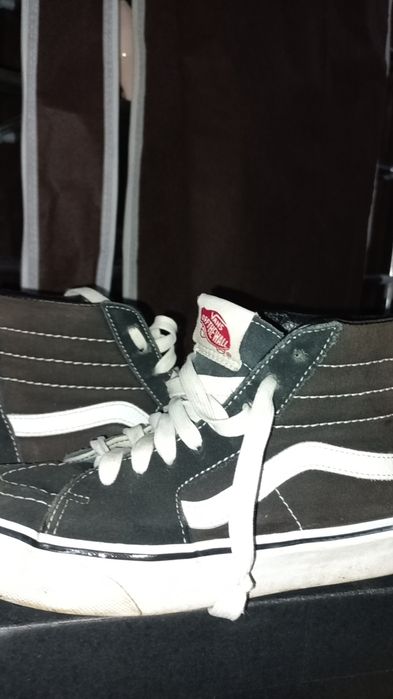 Vând vansuri marimea 37