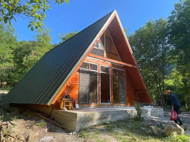Case si cabane din lemn A-Frame