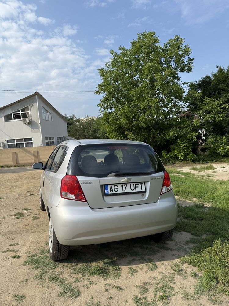 Chevrolet Aveo 1.2benzina/schimb cu aveo an mai nou detalii la telefon