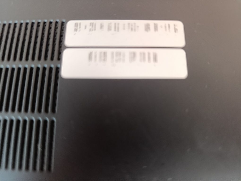 Продавам лаптоп dell