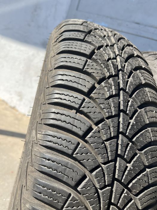 2 бр. зимни гуми 185/65/15 GoodYear DOT 2922 6 mm