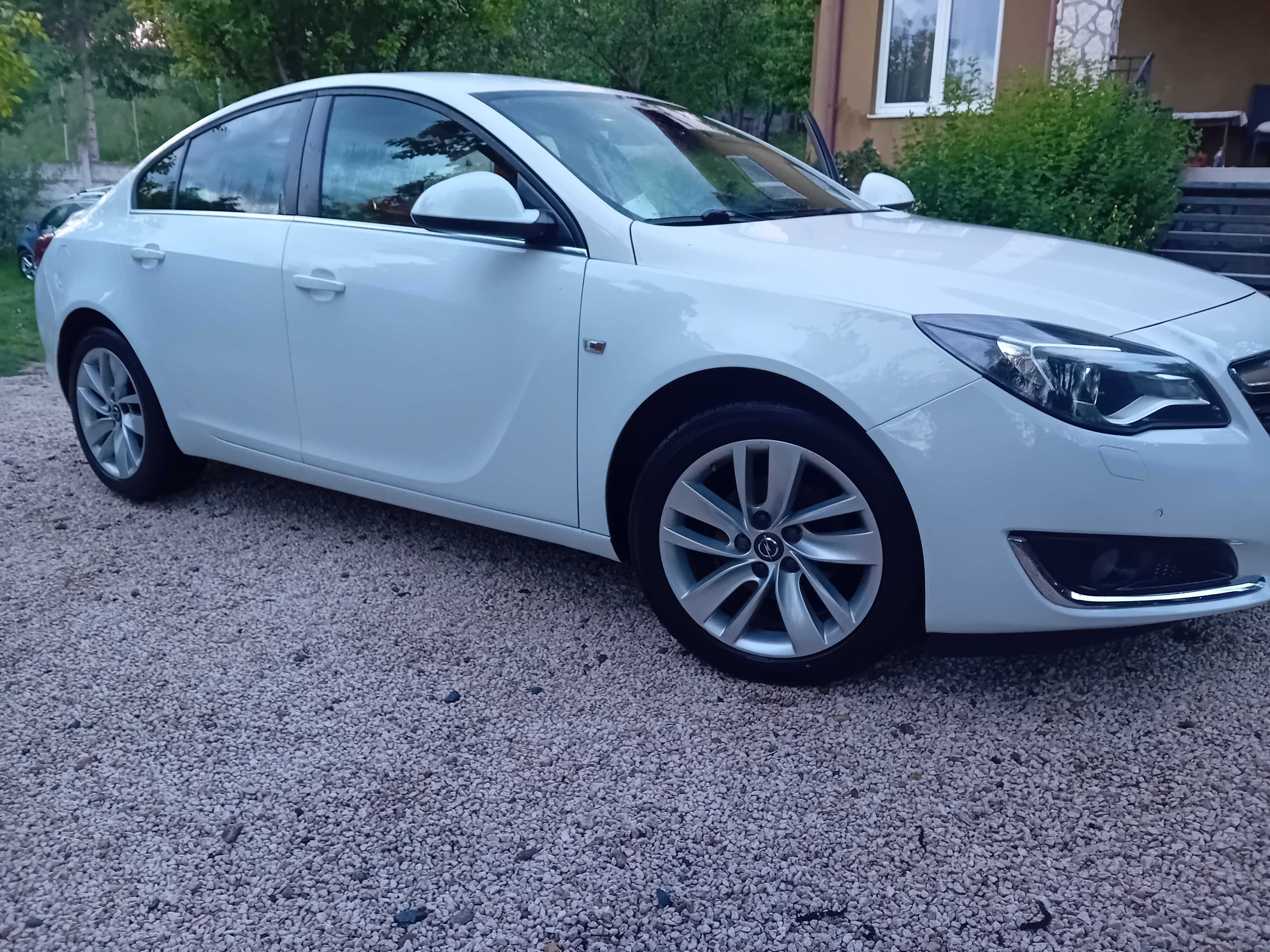 Vând Opel Insignia 1.6 CDTI