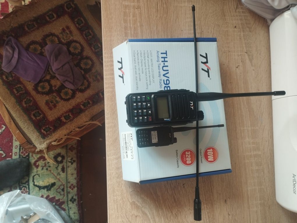 Продам рацию TYT -UV98
