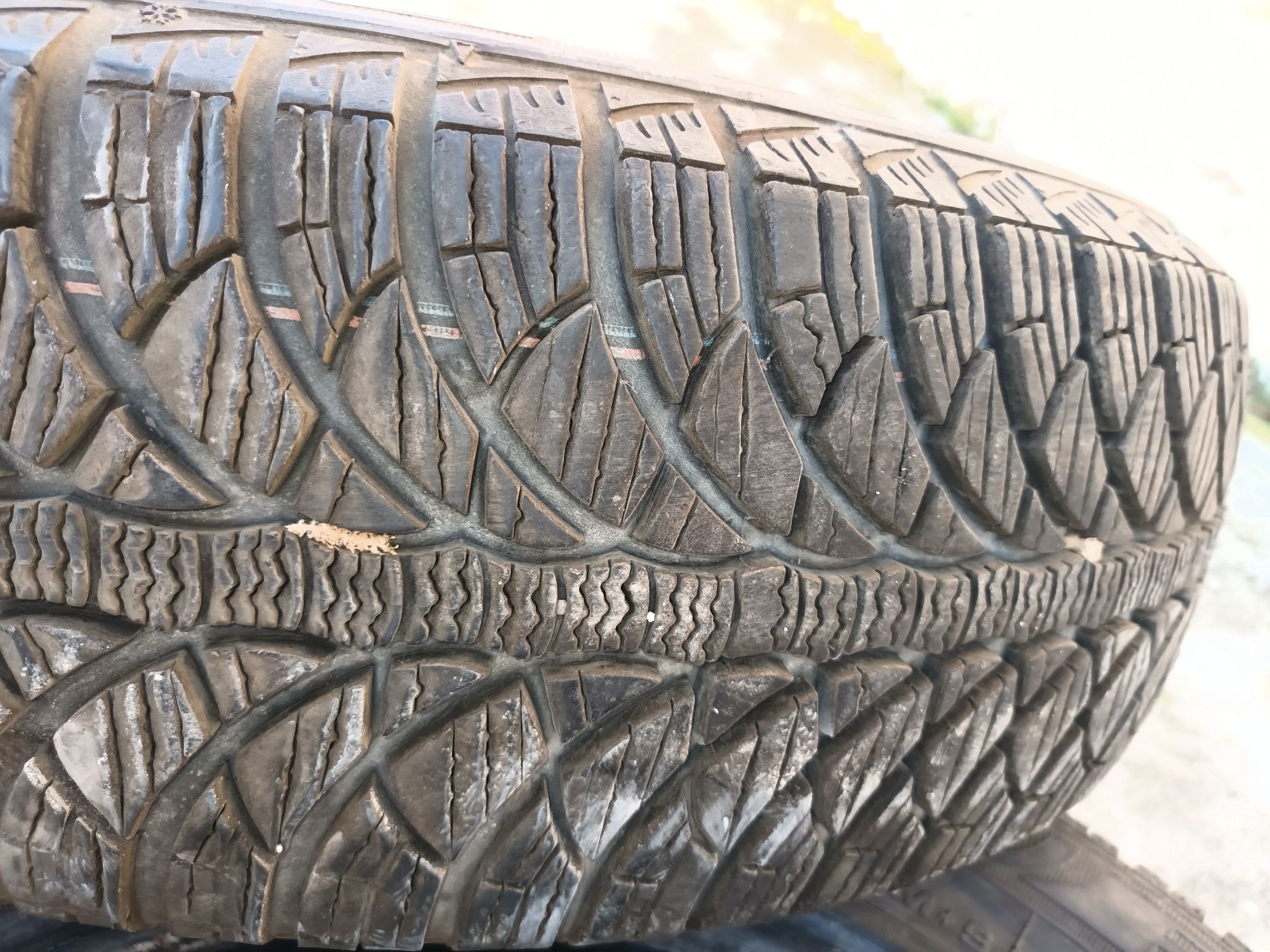 Продавам зимни гуми 185/65 R15