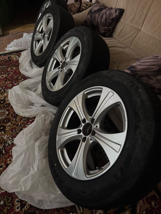 Vând set jante originale Mercedes Benz R 18 anvelope 235/60/18 senzori