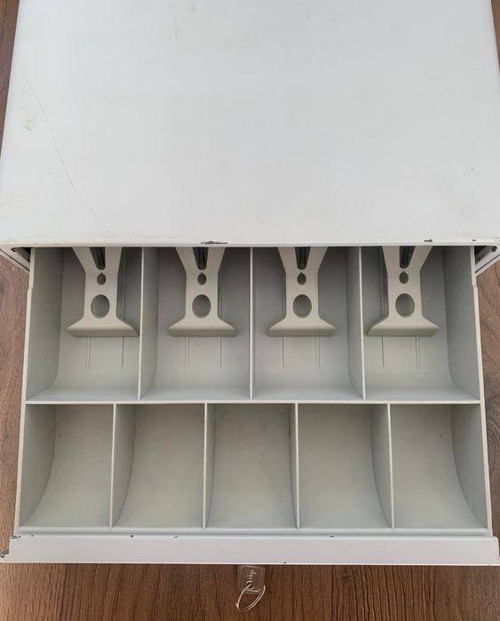 Денежный ящик, касса