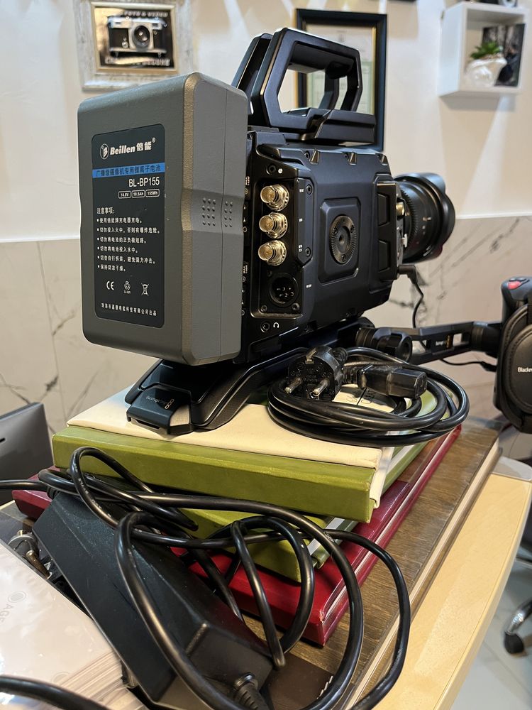Camera Video Blackmagic URSA MINI 4K EF Schimb cu alta camera