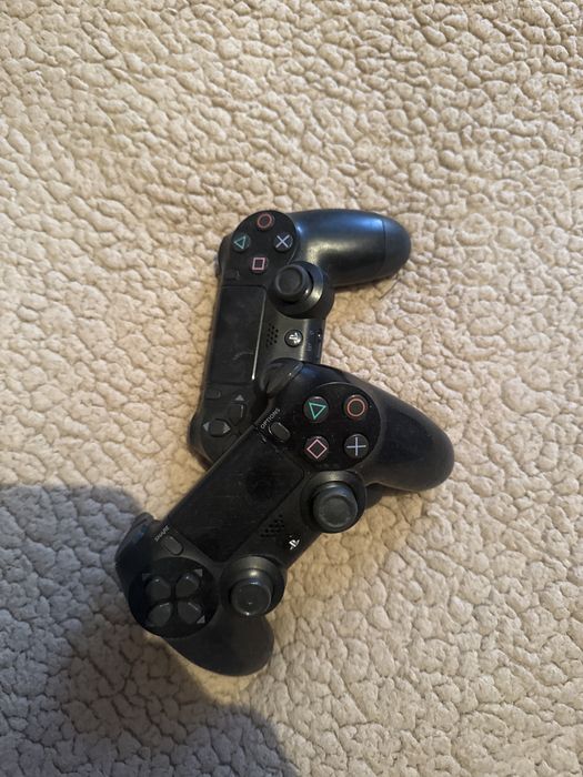 Пс 4 слим, в конплект 4 джойстик