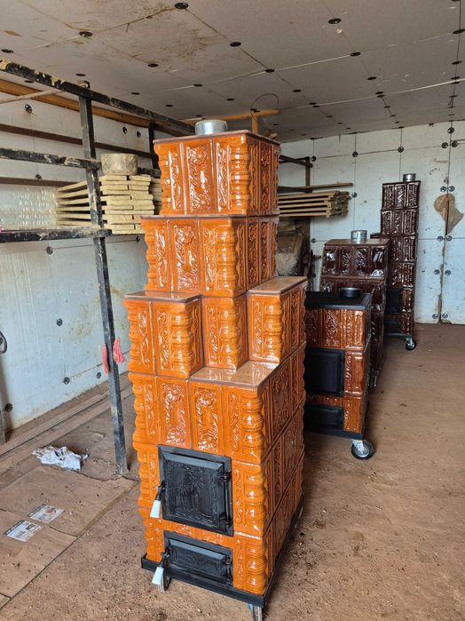 Vând sobe de teracotă pe cadru metalic