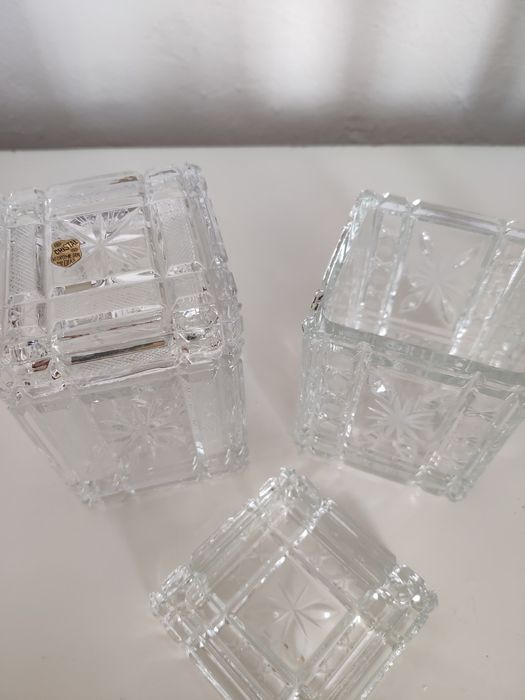 Set decorativ din cristal – vaze, sfeșnice și boluri elegante - Brasov