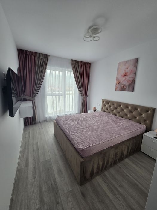 Apartament de lux cu 2 camere de închiriat
