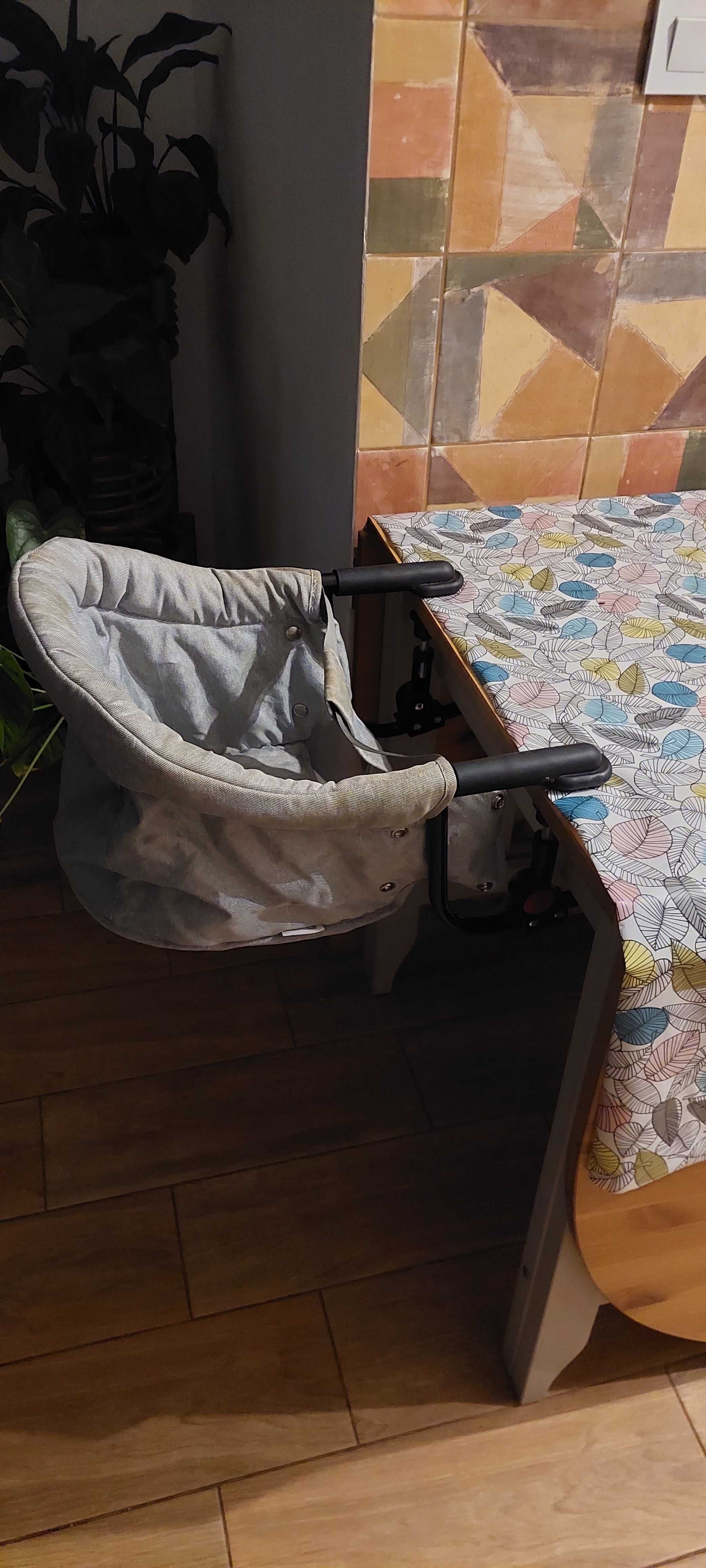 Scaun de masa pentru bebe