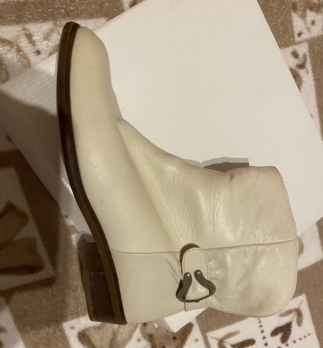 Ghete din piele naturală