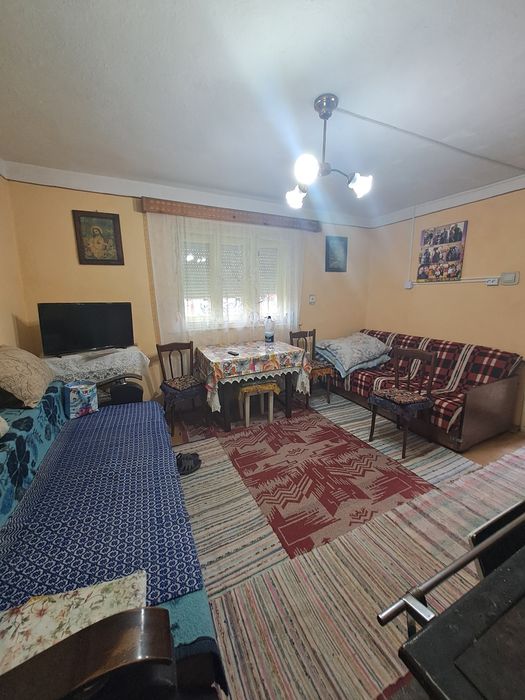 Vând casa în Someseni, comuna Apa