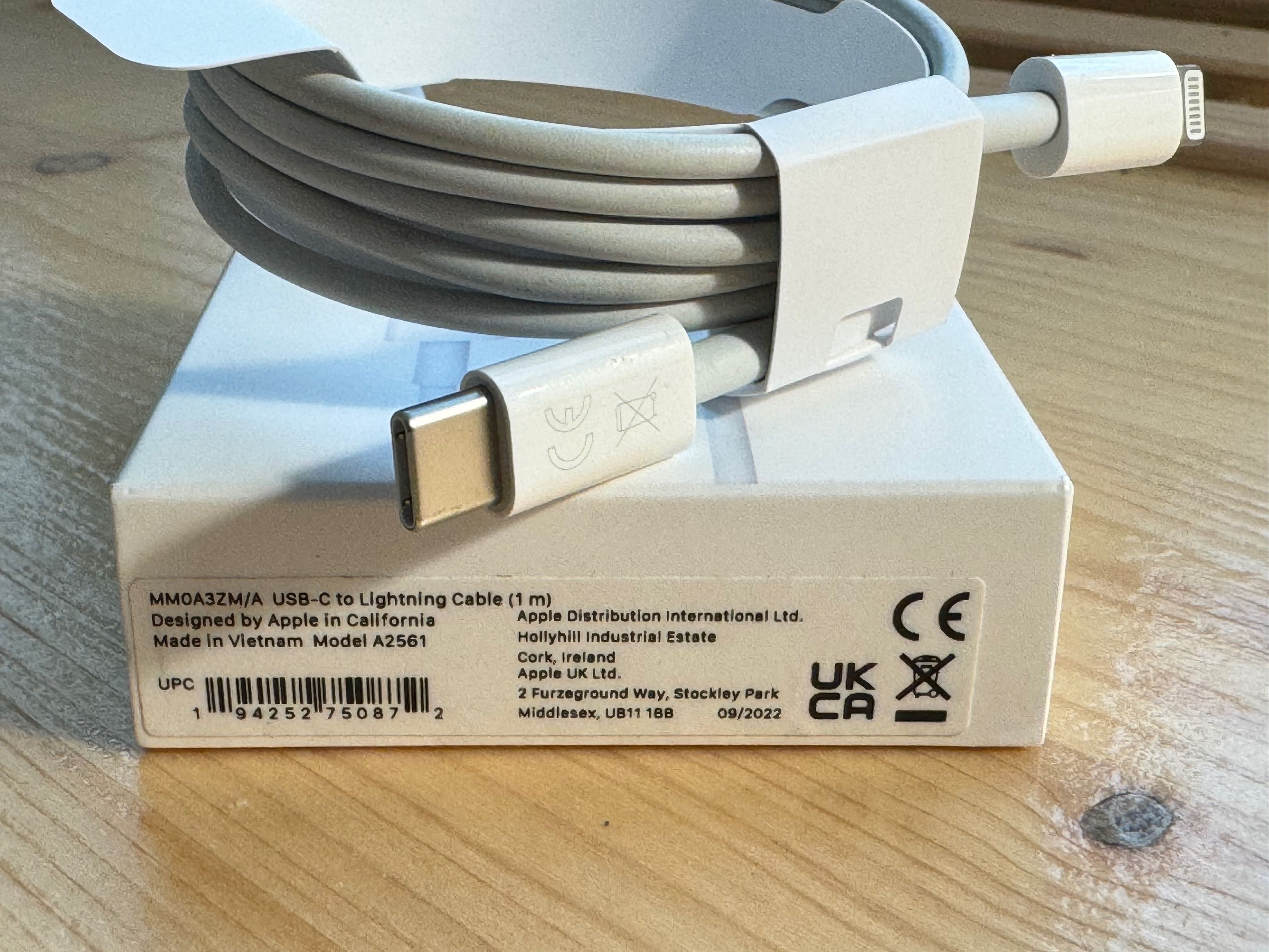Cablu date APPLE, USB-C - Lightning, 1m, alb