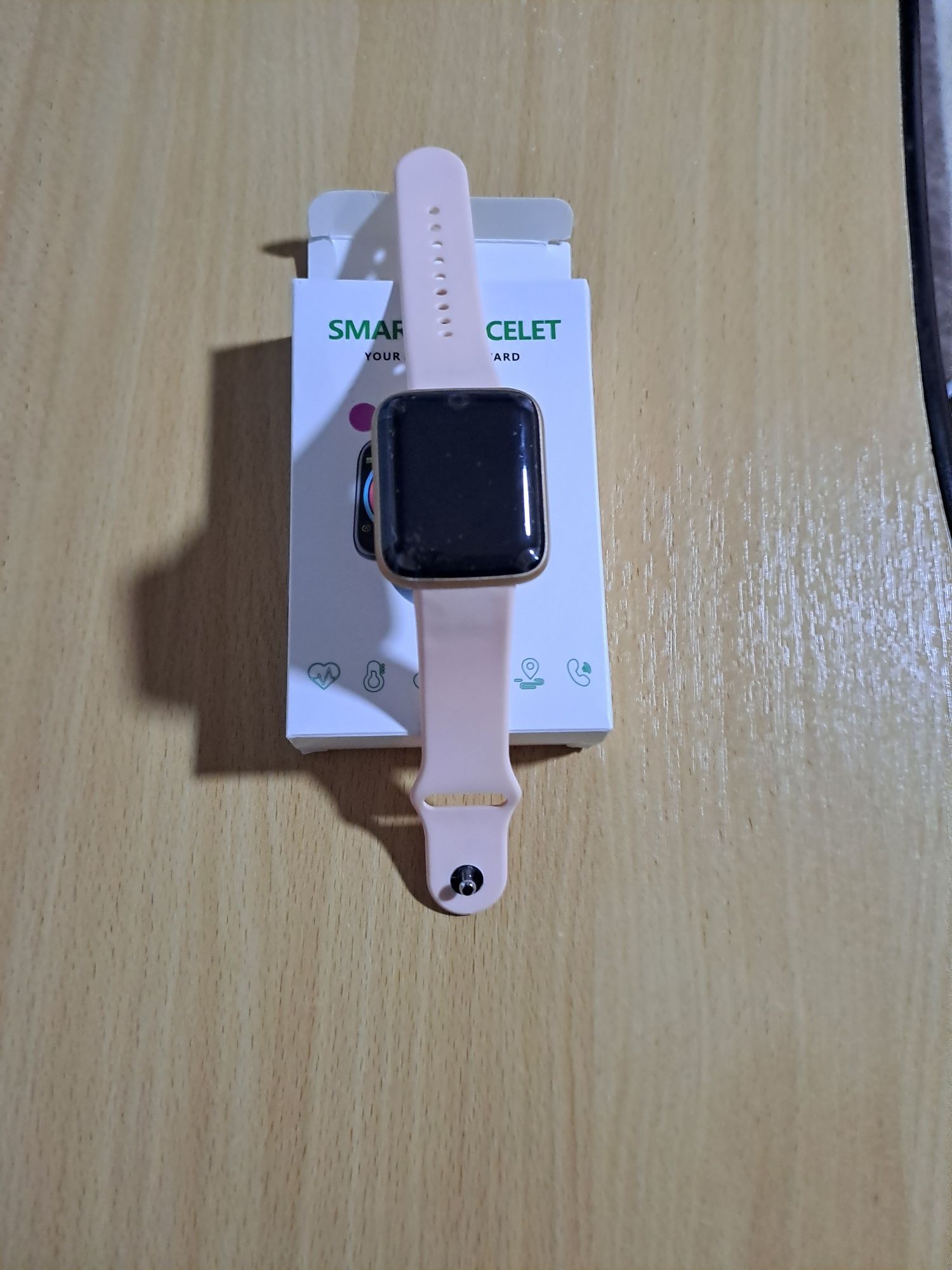 Vând Smart Bracelet