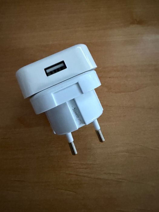 iPhone SE Red 3rd Gen + AirPods 2