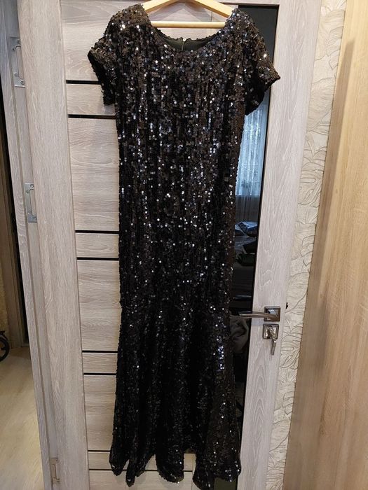 Платье чистые В хорошем состочнии Одеты один раз