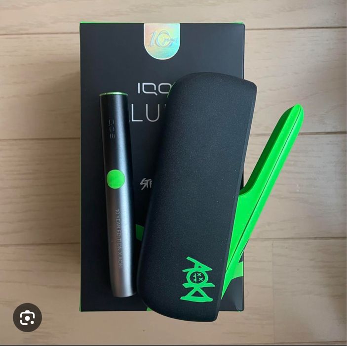 IQOS ILUMA editie limitata x AOKI